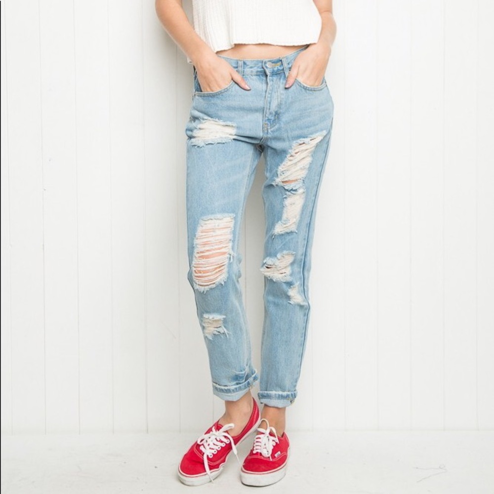 Brandy Melville Boyfriend Jeans